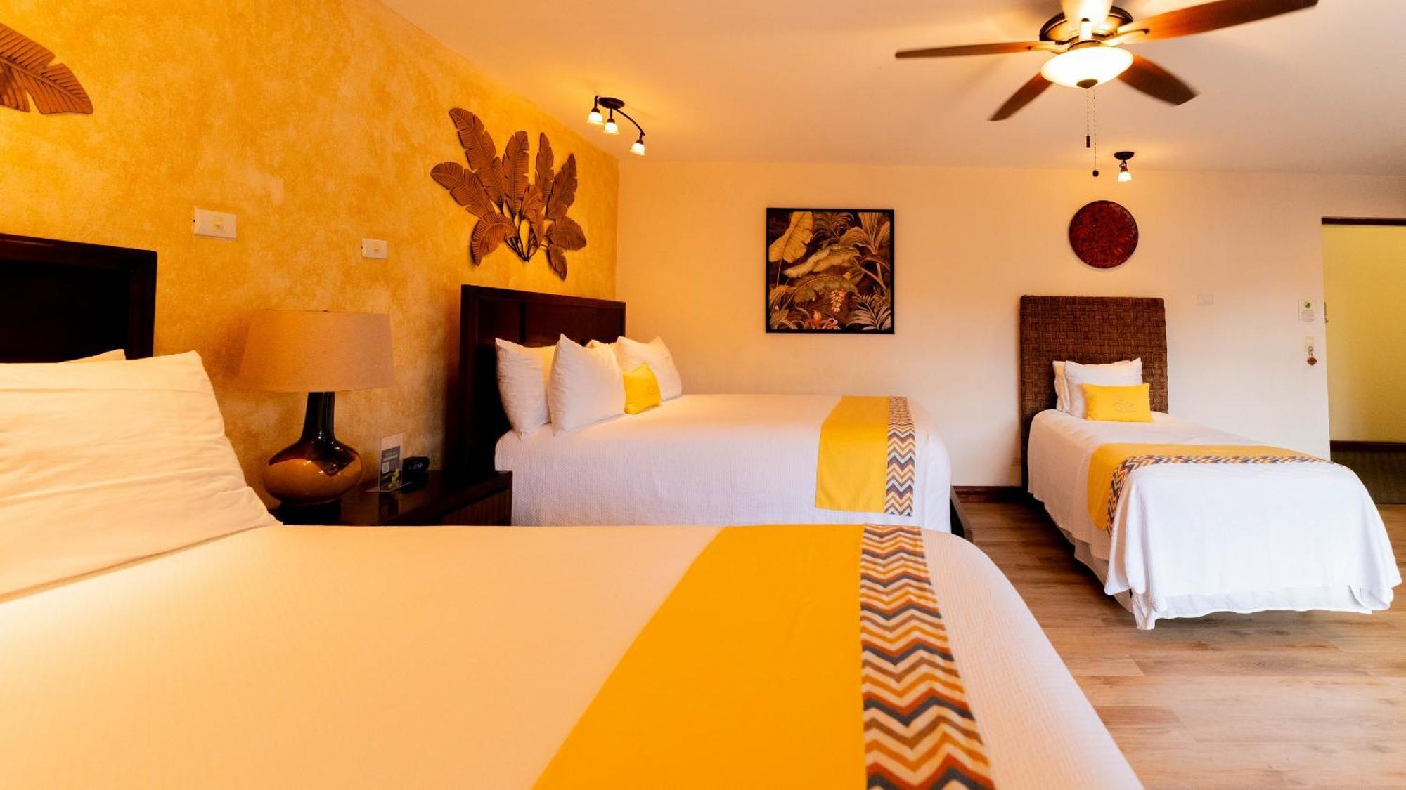 Buena Vista Chic Hotel Pilas Camera foto